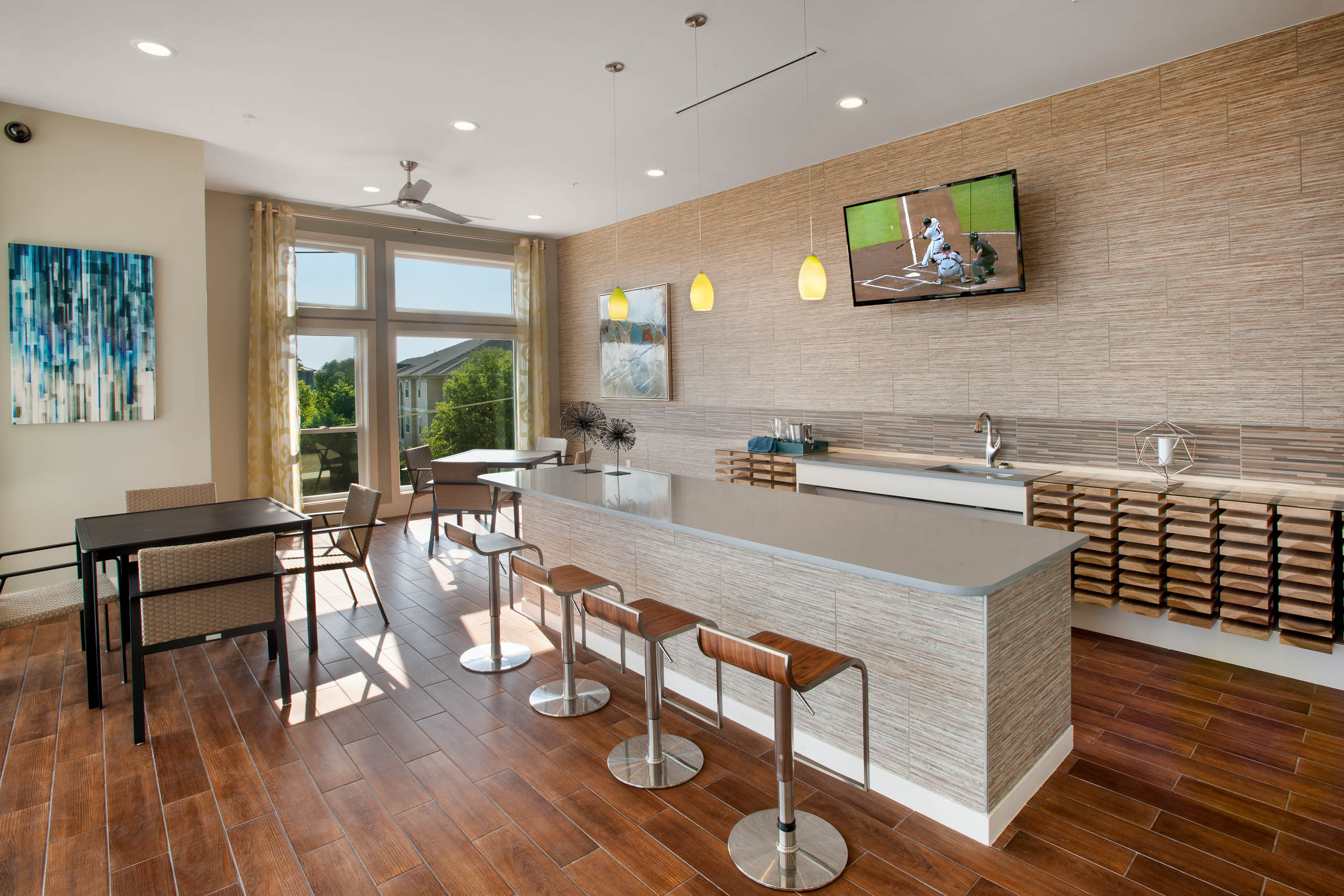 Apartments with Sky Deck & Pool in Lindbergh Atlanta | AMLI